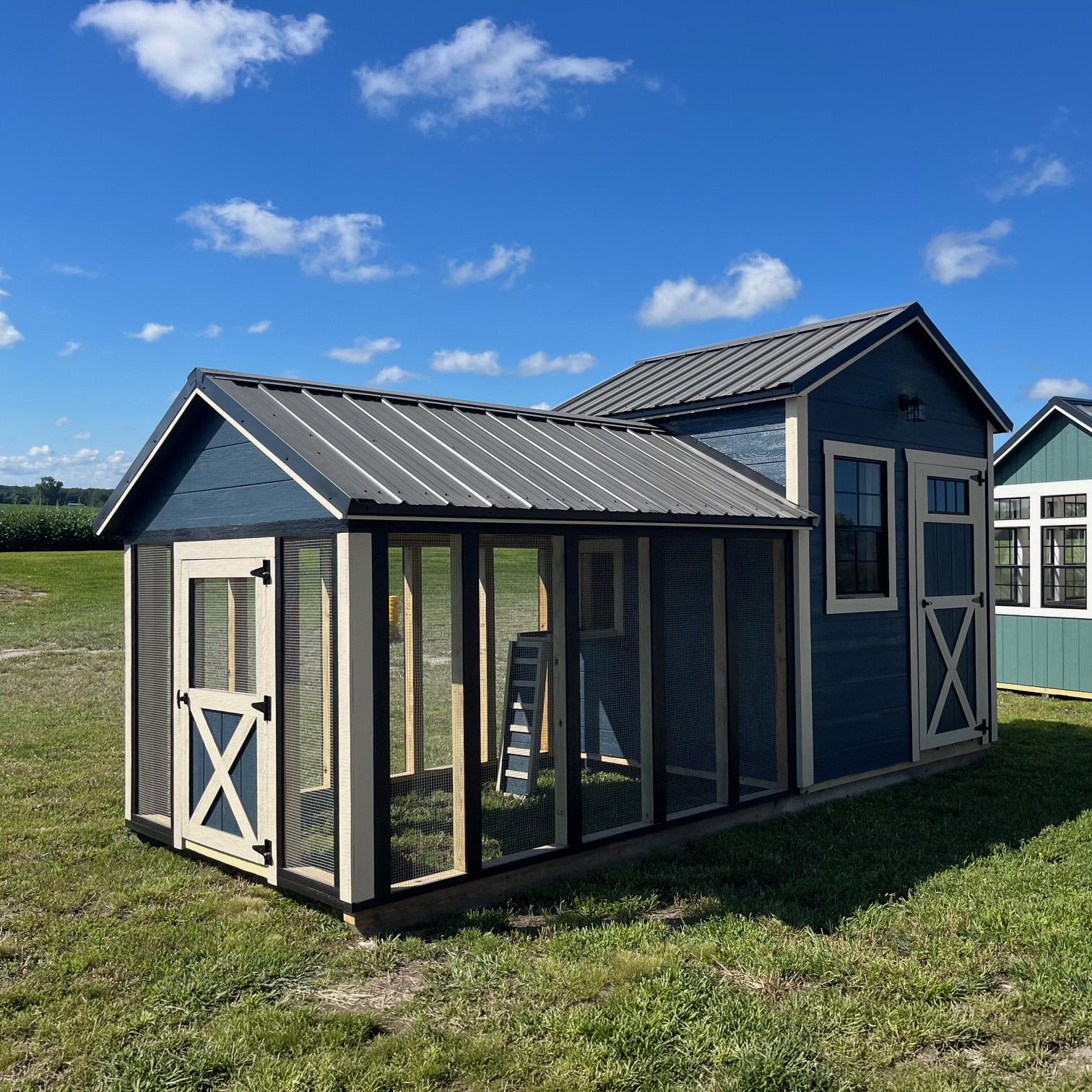 8x18 | Deluxe Chicken Coop